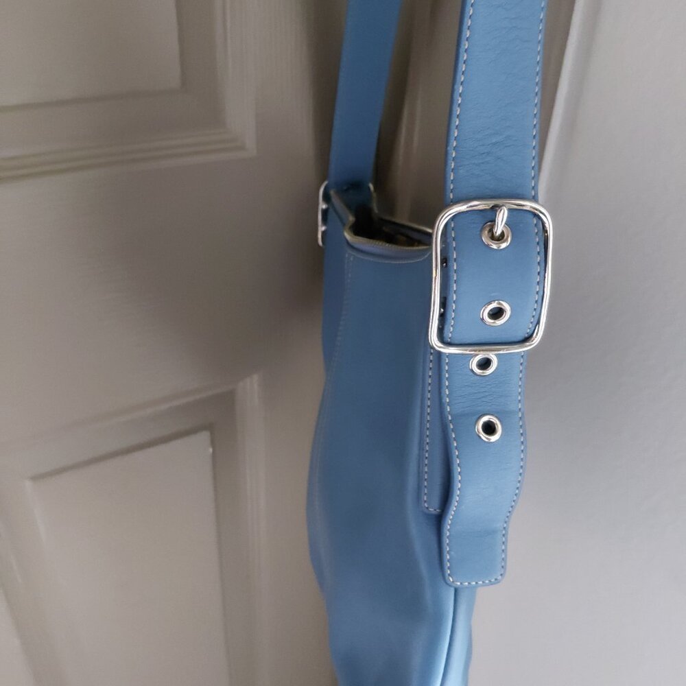 Vintage Coach 9326 Soho Blue Leather Hobo Bag - Picture 6 of 7